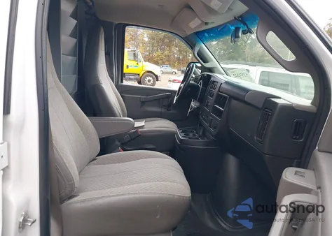 2018 Chevrolet Express 2500 Work Van from USA, damaged, VIN 1GCWGAFG2J1178424